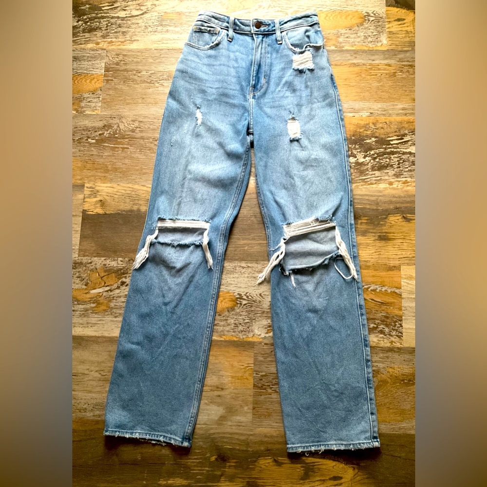 Hollister Ultra High Rise Dad Jean